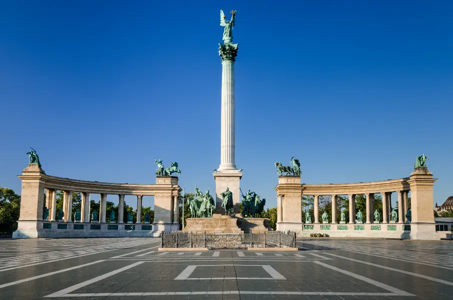 Heroes' Square