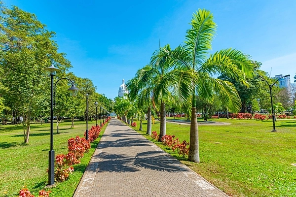 Viharamahadevi Park